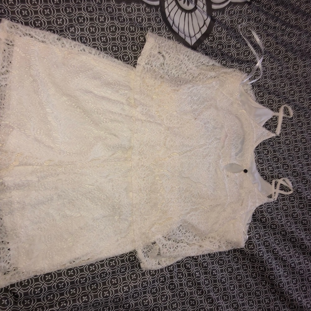 White Lace Romper - Picture 2 of 2